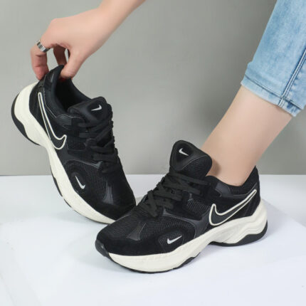 کتونی اسپرت زنانه مدل نایک 1360 رنگ مشکی سفید کد 32160