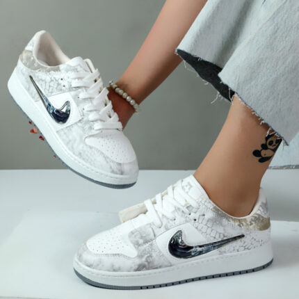 کتونی اسپرت زنانه مدل نایک دراگون رنگ سفید طوسی کد 99830