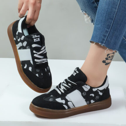 کفش کتونی زنانه رنگ مشکی سفید مدل پاپی کد 81750