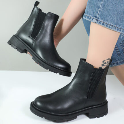 نیم بوت زنانه رنگ مشکی مدل نیم کش موکا کد 65450