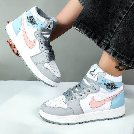 کتونی ساقدار زنانه مدل جردن ایر وان jordan air رنگ سفید طوسی صورتی کد 54466