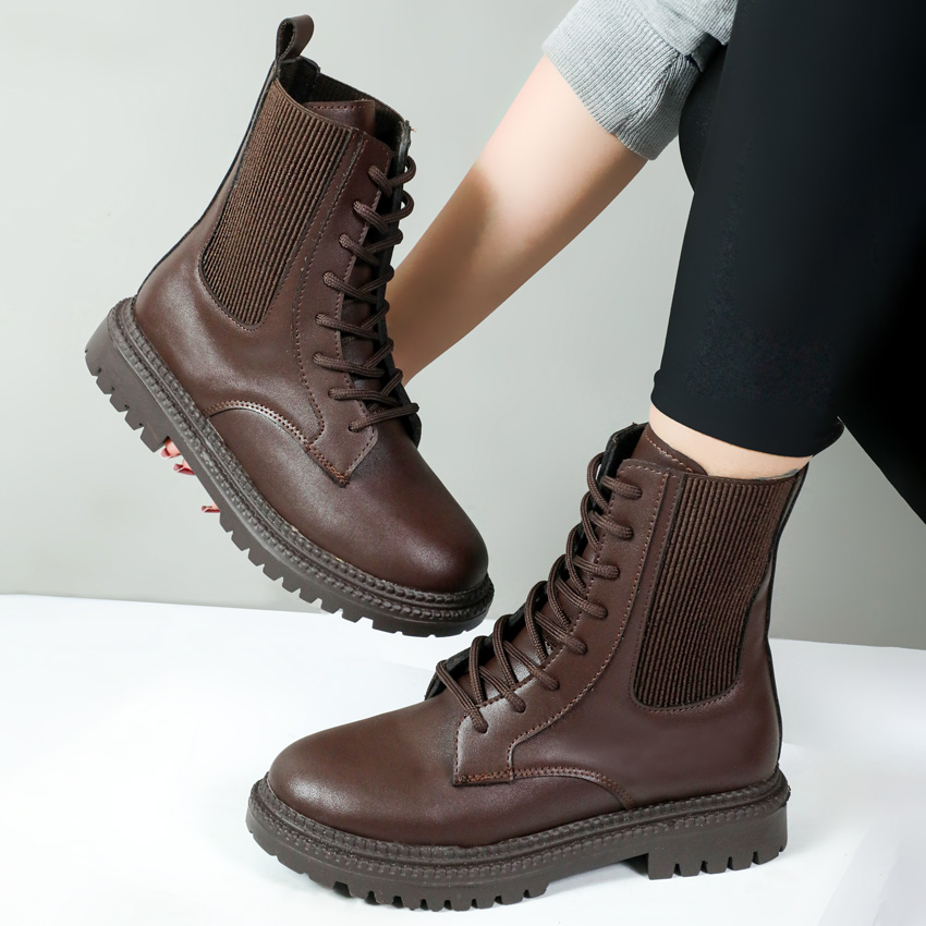 بوت زنانه رنگ قهوه ای مدل دوکش B بند دار ساق بلند کد 11277 بوت زنانه رنگ قهوه ای مدل دوکش B بند دار ساق بلند کد 11277