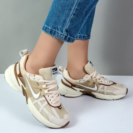 کتونی اسپرت زنانه مدل وی تو کی v2k رنگ کرم کد 31119