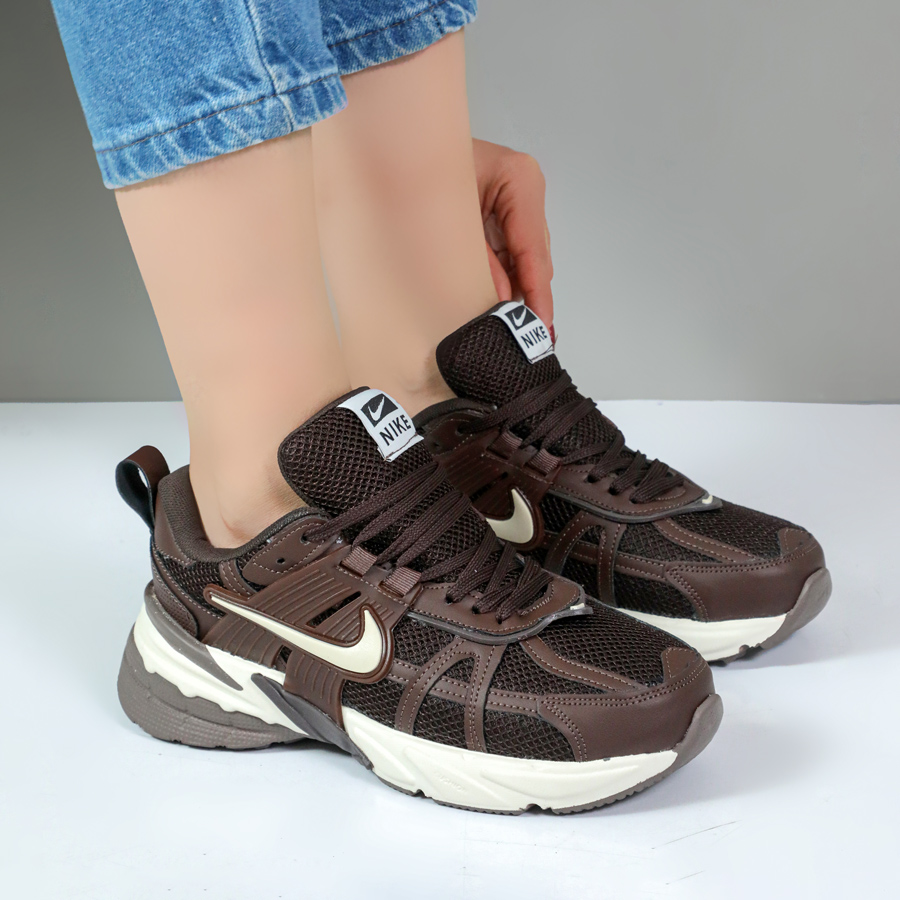 کتونی اسپرت زنانه مدل وی تو کی v2k رنگ قهوه ای کد 31118 کتونی اسپرت زنانه مدل وی تو کی v2k رنگ قهوه ای کد 31118