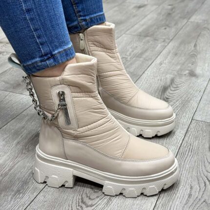 بوت کاپشنی زنانه رنگ کرم ضد آب داخل خز دار کد 3010