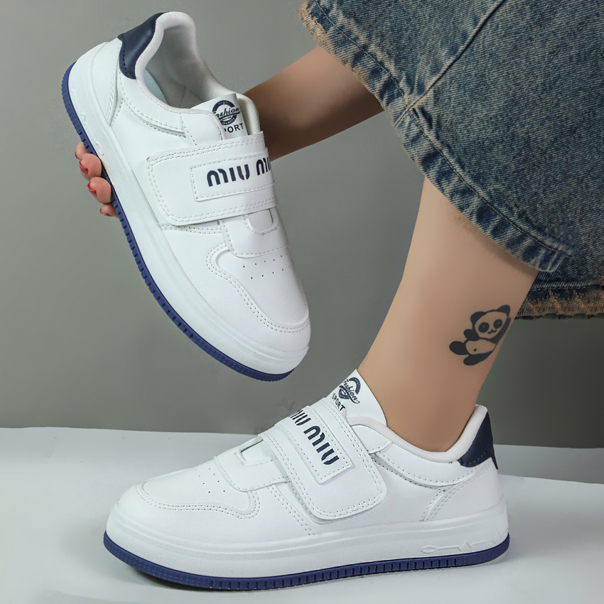 کفش کتونی زنانه مدل میومیو تک چسب رنگ سفید سرمه ای کد 004104 کفش کتونی زنانه مدل میومیو تک چسب رنگ سفید سرمه ای کد 004104