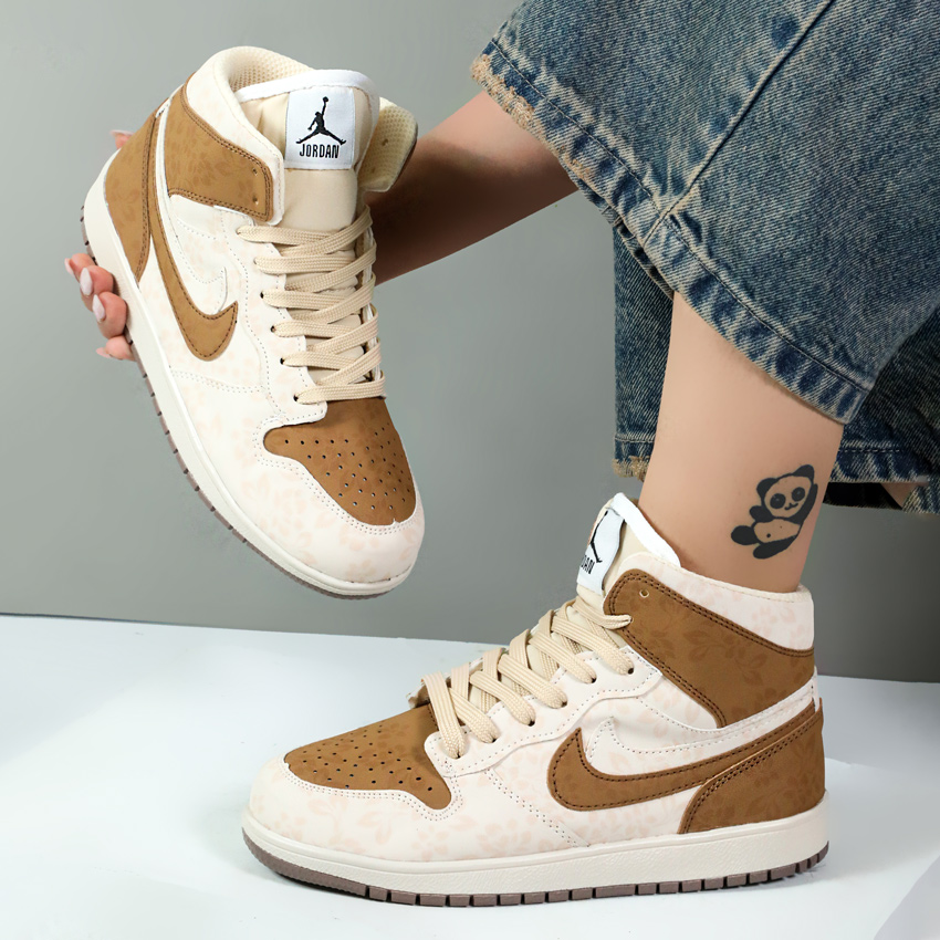 کتونی ساقدار زنانه مدل جردن ایر وان jordan air رنگ کرم نسکافه ای طرح گل کد 054460 کتونی ساقدار زنانه مدل جردن ایر وان jordan air رنگ کرم نسکافه ای طرح گل کد 054460