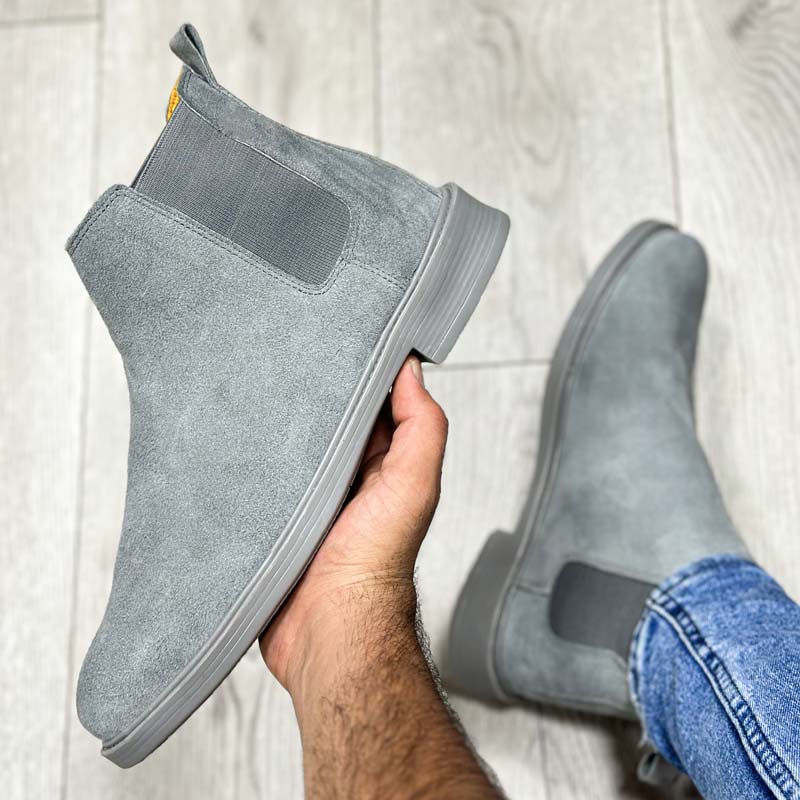 بوت مردانه مدل چلسی چرم طبیعی جیر رنگ طوسی کد 85200 بوت مردانه مدل چلسی چرم طبیعی جیر رنگ طوسی کد 85200