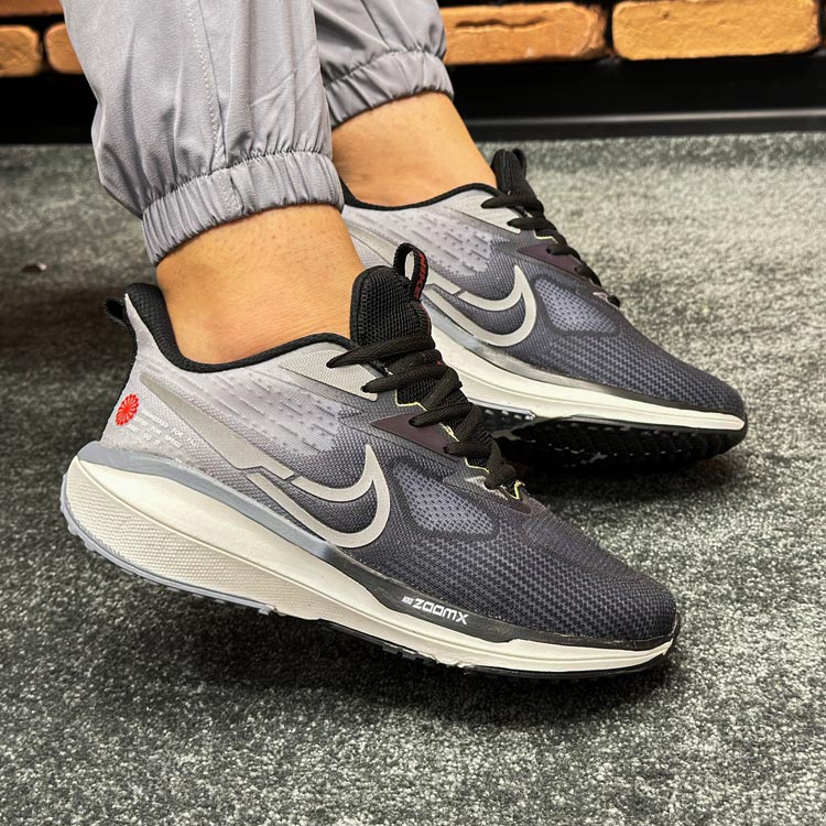 کتونی اسپرت مردانه مدل نایک nike zoomx رنگ مشکی سفید کد 8816 کتونی اسپرت مردانه مدل نایک nike zoomx رنگ مشکی سفید کد 8816
