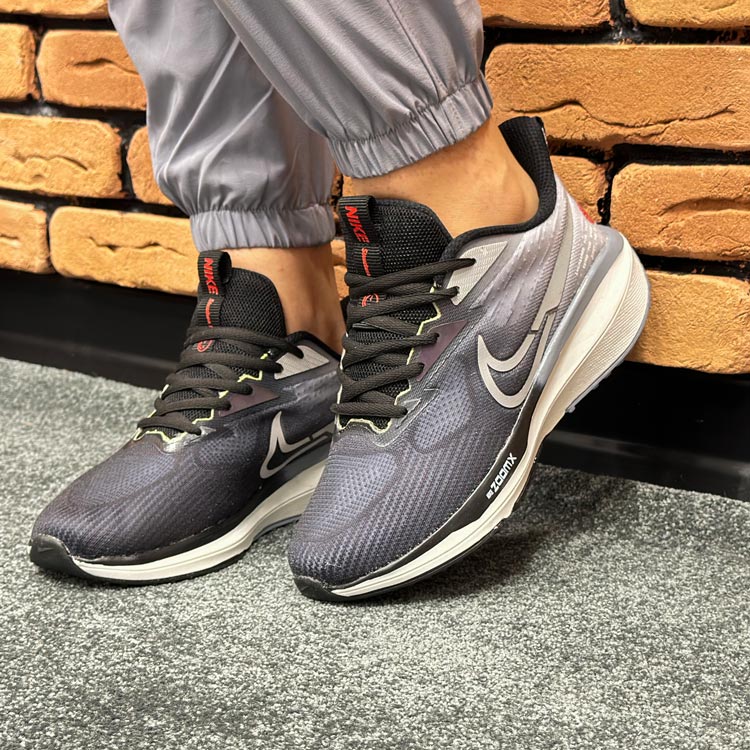 کتونی اسپرت مردانه مدل نایک nike zoomx رنگ مشکی سفید کد 8816 کتونی اسپرت مردانه مدل نایک nike zoomx رنگ مشکی سفید کد 8816