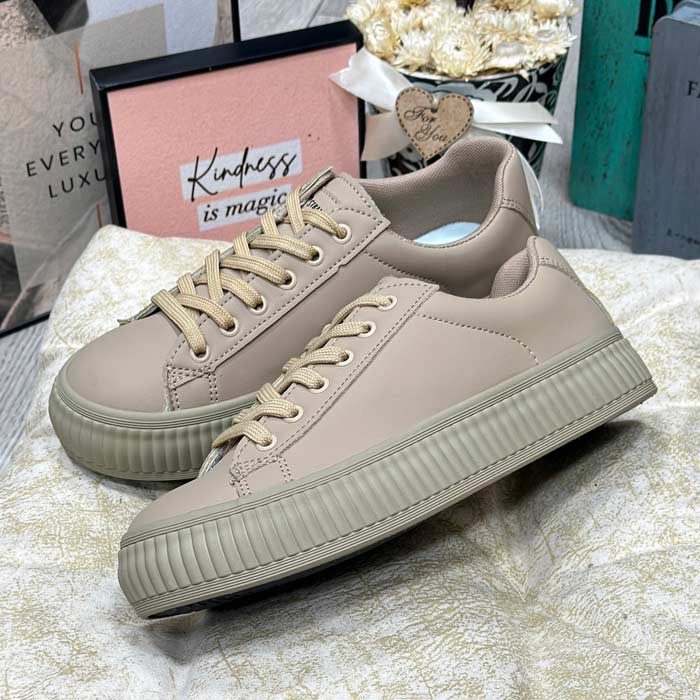 خرید ونس زنانه رنگ نسکافه ای vans کد 2350 سایز 37 38 39 40 خرید ونس زنانه رنگ نسکافه ای vans کد 2350 سایز 37 38 39 40