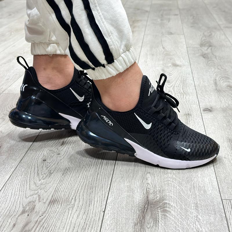 کفش و کتانی مردانه و زنانه مدل نایک NIKE AIR 270 رنگ مشکی و سفید کد 1388 کفش و کتانی مردانه و زنانه مدل نایک NIKE AIR 270 رنگ مشکی و سفید کد 1388