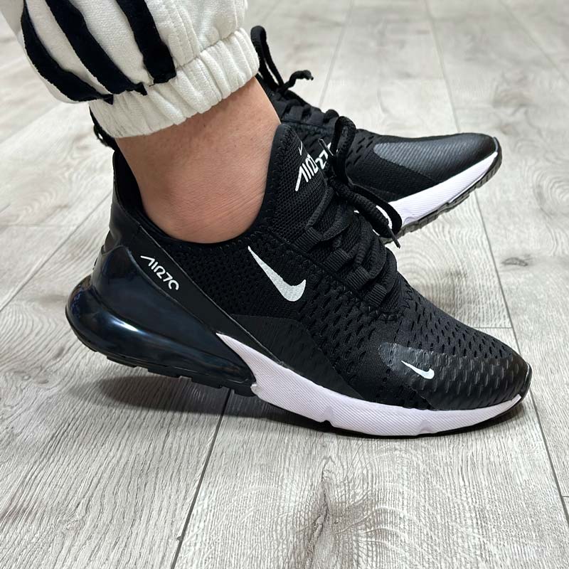کفش و کتانی مردانه و زنانه مدل نایک NIKE AIR 270 رنگ مشکی و سفید کد 1388 کفش و کتانی مردانه و زنانه مدل نایک NIKE AIR 270 رنگ مشکی و سفید کد 1388