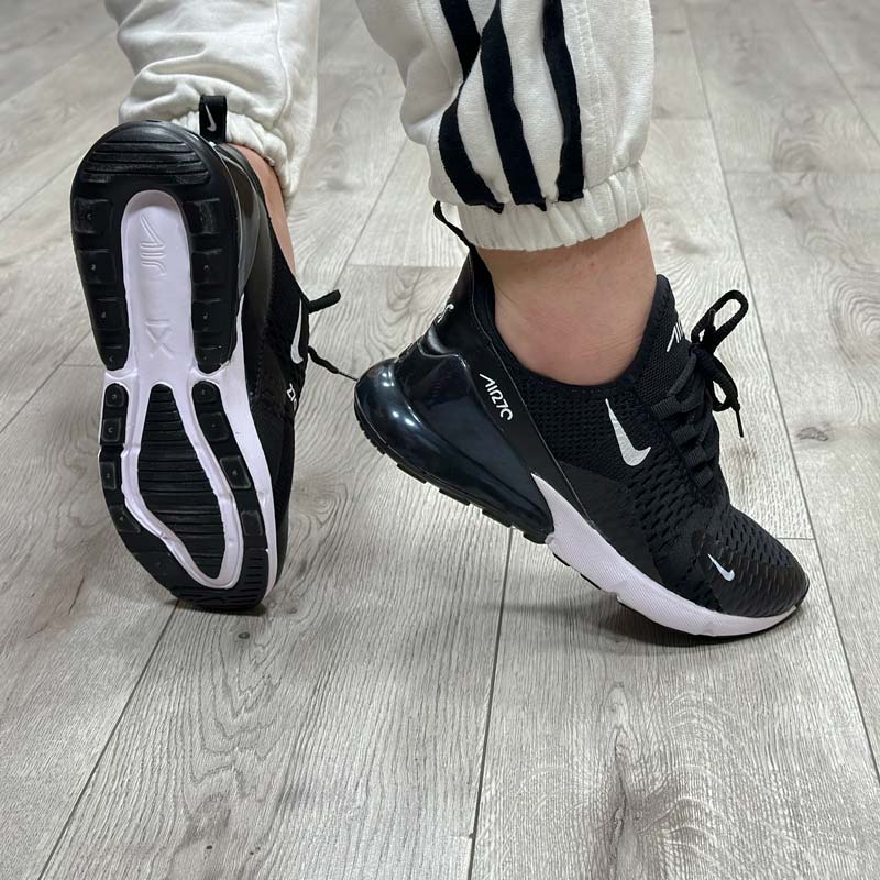 کفش و کتانی مردانه و زنانه مدل نایک NIKE AIR 270 رنگ مشکی و سفید کد 1388 کفش و کتانی مردانه و زنانه مدل نایک NIKE AIR 270 رنگ مشکی و سفید کد 1388