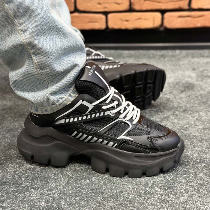 کتونی اسپرت مردانه بالنسیاگا BALENCIAGA رنگ تمام مشکی کد 1200 کتونی اسپرت مردانه بالنسیاگا BALENCIAGA رنگ تمام مشکی کد 1200