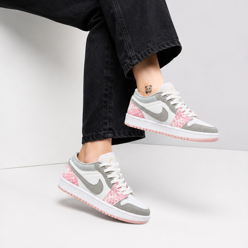کتونی اسپرت زنانه مدل نایک جردن 1 Nike Jordan رنگ سفید صورتی کد 51464 کتونی اسپرت زنانه مدل نایک جردن 1 Nike Jordan رنگ سفید صورتی کد 51464