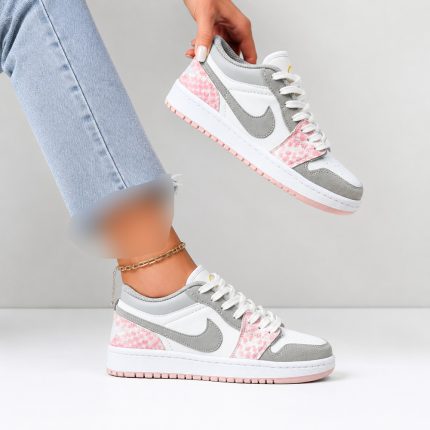 کتونی اسپرت زنانه مدل نایک جردن 1 Nike Jordan رنگ سفید صورتی کد 51464