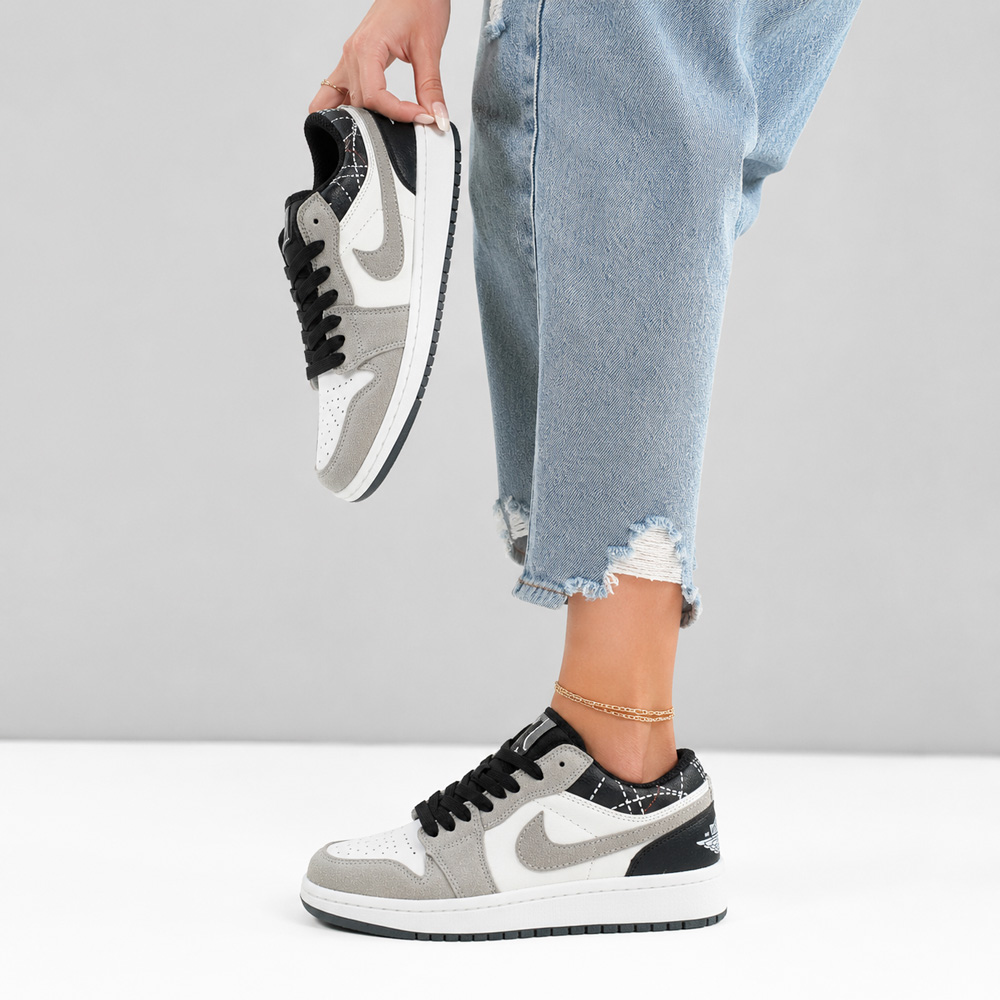 کتونی اسپرت زنانه مدل نایک جردن 1 Nike Jordan رنگ سفید طوسی کد 51465 کتونی اسپرت زنانه مدل نایک جردن 1 Nike Jordan رنگ سفید طوسی کد 51465
