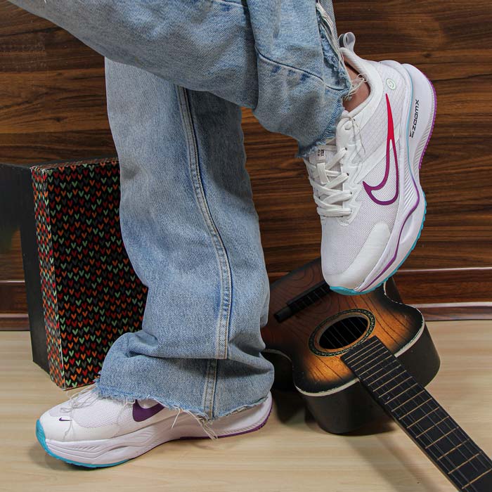 کتونی زنانه اسپرت مدل nike zoom نایک زوم رنگ سفید بنفش کد 75500 کتونی زنانه اسپرت مدل nike zoom نایک زوم رنگ سفید بنفش کد 75500